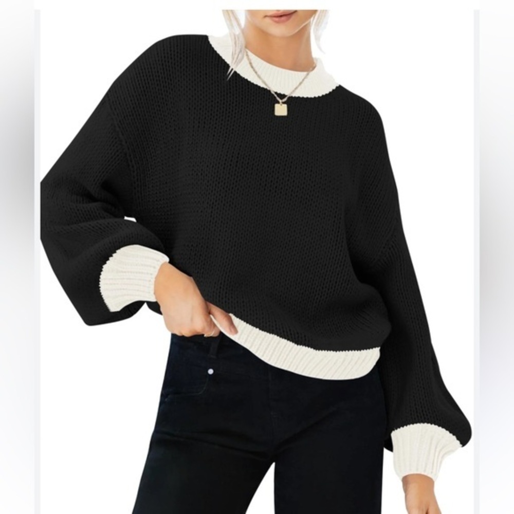 Women's Black and White Crew Neck Sweater